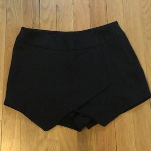 Black Skort Size 00.